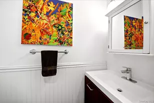 38 Ovation Ct, White Plains, NY 10603 - Photo 11