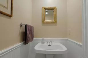 34 Lawrence Ln, Palisades, NY 10964 - Photo 17