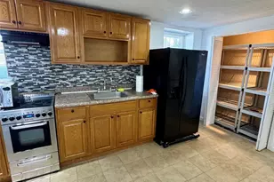 15 New York Ave, Bay Shore, NY 11706 - Photo 9