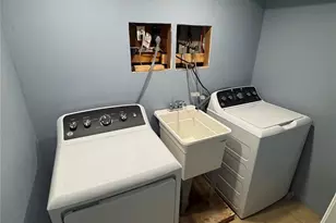 15 New York Ave, Bay Shore, NY 11706 - Photo 13