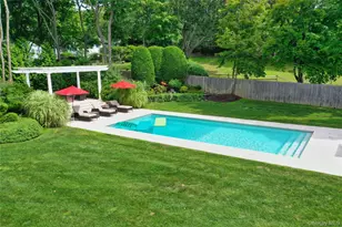 2 S Valley Rd, Hampton Bays, NY 11946 - Photo 3