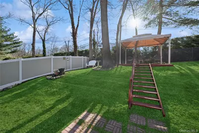 32 Derby Place, Smithtown, NY 11787 - Photo 29