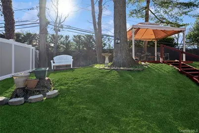 32 Derby Place, Smithtown, NY 11787 - Photo 23