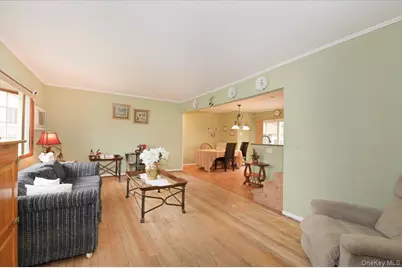 20 Willow Drive, Massapequa Park, NY 11762 - Photo 7