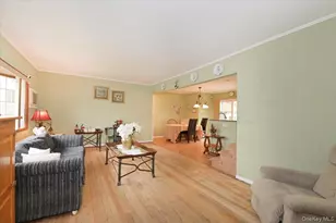 20 Willow Dr, Massapequa Park, NY 11762 - Photo 7