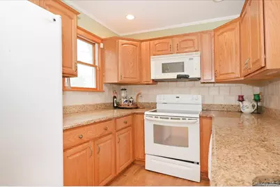 20 Willow Drive, Massapequa Park, NY 11762 - Photo 13