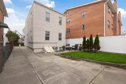 61-17 165th Street, Fresh Meadows, NY 11365 - Photo 7