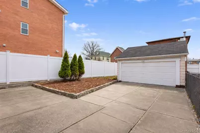 61-17 165th Street, Fresh Meadows, NY 11365 - Photo 5