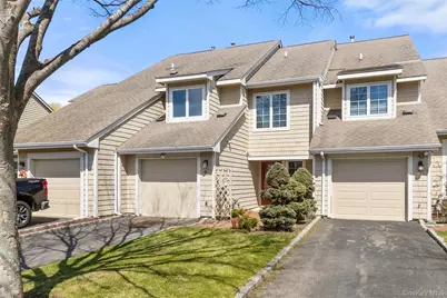 41 Doral Lane #41, Bay Shore, NY 11706 - Photo 1