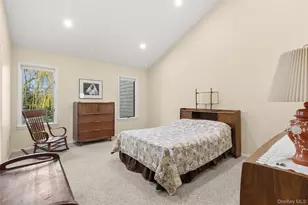 41 Doral Ln, Bay Shore, NY 11706 - Photo 13