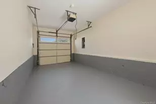 80 W Walnut St, Farmingdale, NY 11735 - Photo 25