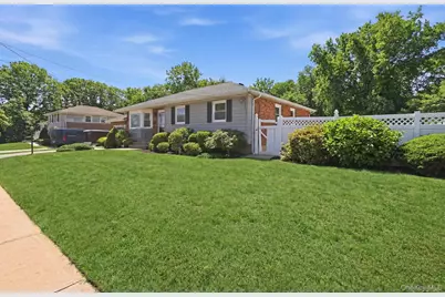 80 W Walnut Street, Farmingdale, NY 11735 - Photo 3