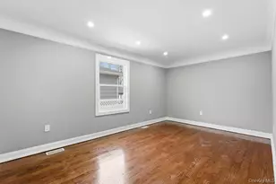 86 Moffitt Blvd, Islip, NY 11751 - Photo 7