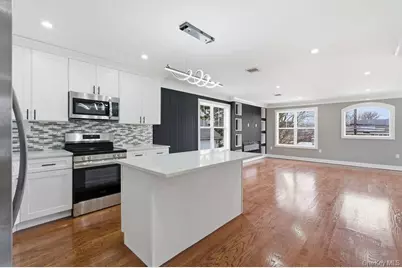 86 Moffitt Boulevard, Islip, NY 11751 - Photo 13