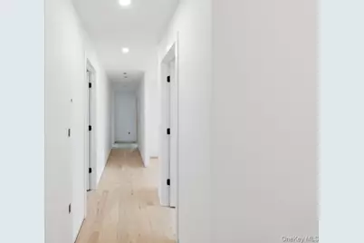 86 Moffitt Boulevard, Islip, NY 11751 - Photo 5