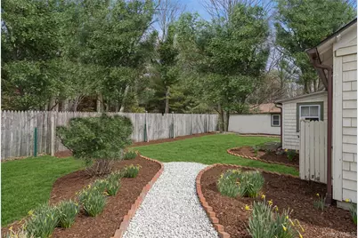 424 Main Street, Westhampton Beach, NY 11978 - Photo 11
