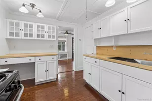424 Main St, Westhampton Beach, NY 11978 - Photo 7
