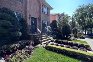 157-24 20th Rd, Whitestone, NY 11357 - Photo 3