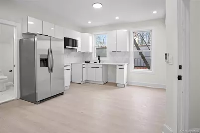 130 S 9th Avenue, Mount Vernon, NY 10550 - Photo 17