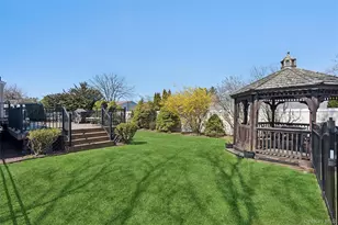 189 N Iowa Ave, Massapequa, NY 11758 - Photo 35