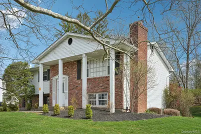 32 Wayne Lane, Tappan, NY 10983 - Photo 1