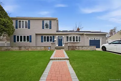 32 Landscape Drive, Wheatley Heights, NY 11798 - Photo 1