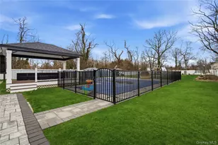 32 Landscape Dr, Wheatley Heights, NY 11798 - Photo 31