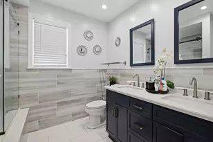 32 Landscape Dr, Wheatley Heights, NY 11798 - Photo 15