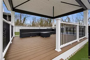 32 Landscape Dr, Wheatley Heights, NY 11798 - Photo 33