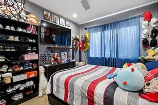 32 Landscape Dr, Wheatley Heights, NY 11798 - Photo 11