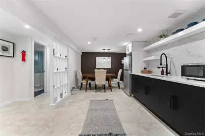 960 Clyde Road, Baldwin, NY 11510 - Photo 17