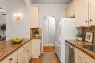 3810 Greystone Ave. #507, Bronx, NY 10463 - Photo 5