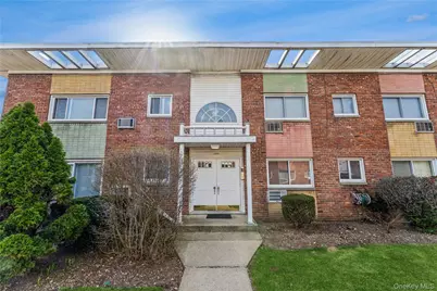 269 N Newbridge Road #2B, Levittown, NY 11756 - Photo 1