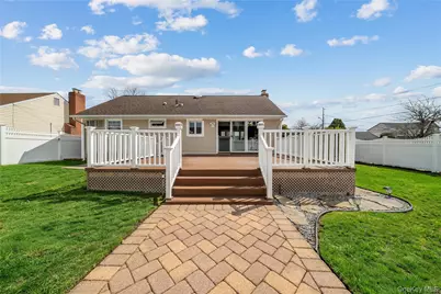 261 N 6th Street, Bethpage, NY 11714 - Photo 25