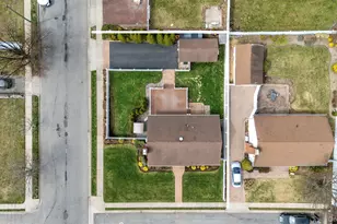 261 N 6th St, Bethpage, NY 11714 - Photo 35