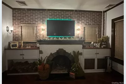 19519 45th Avenue, Flushing, NY 11358 - Photo 5