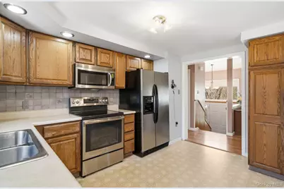 68 Meadow Sweet Road, Cortlandt Manor, NY 10567 - Photo 11