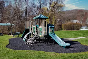 406 Bentley Ct, Brewster, NY 10509 - Photo 33