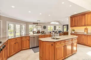 41 Landing Meadow Rd, Smithtown, NY 11787 - Photo 17