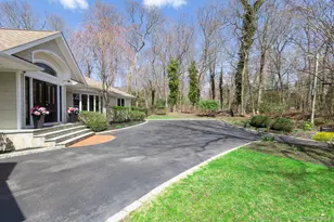 41 Landing Meadow Rd, Smithtown, NY 11787 - Photo 5