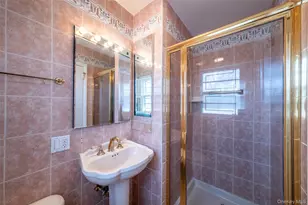 285 Stuart Dr, New Rochelle, NY 10804 - Photo 15