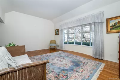 285 Stuart Drive, New Rochelle, NY 10804 - Photo 5