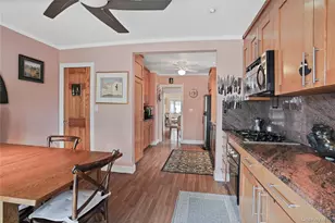 117 West Ave, Hicksville, NY 11801 - Photo 19