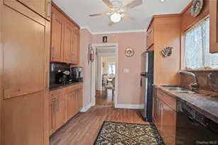 117 West Ave, Hicksville, NY 11801 - Photo 15