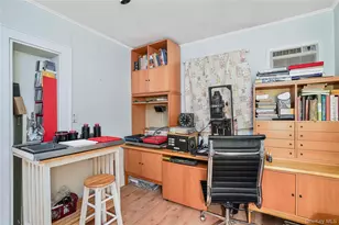 117 West Ave, Hicksville, NY 11801 - Photo 25