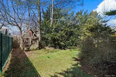 117 West Avenue, Hicksville, NY 11801 - Photo 39