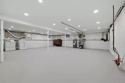 19 Sherwood Court, Ronkonkoma, NY 11779 - Photo 23