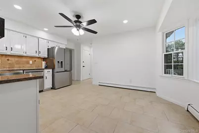 19 Sherwood Court, Ronkonkoma, NY 11779 - Photo 11