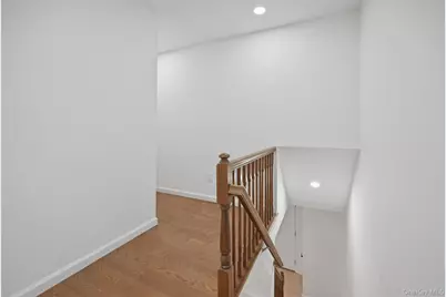 19 Sherwood Court, Ronkonkoma, NY 11779 - Photo 15