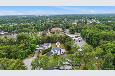 19 Sherwood Court, Ronkonkoma, NY 11779 - Photo 5